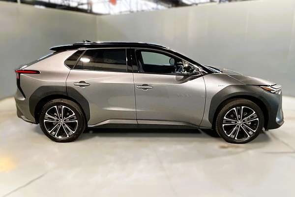 2024 Toyota bZ4X YEAM15R