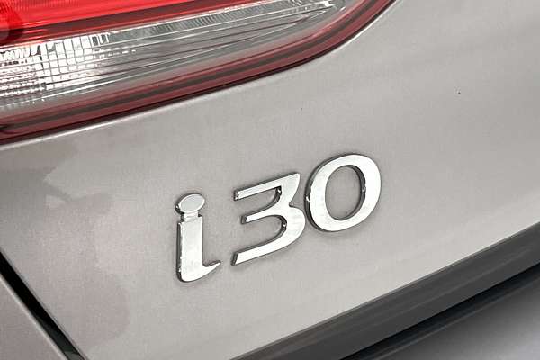 2022 Hyundai i30 Elite PD.V4 thumb-21
