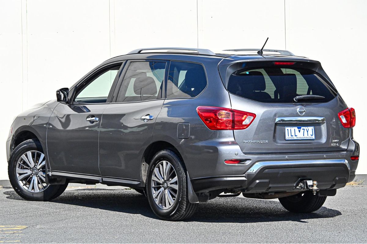 2017 Nissan Pathfinder ST-L R52 Series II