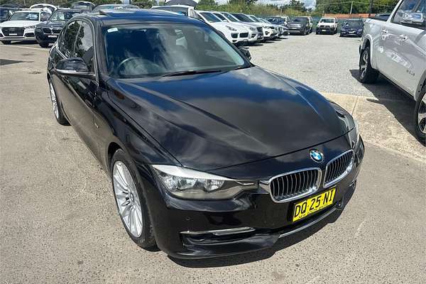 2013 BMW 3 Series 320i F30