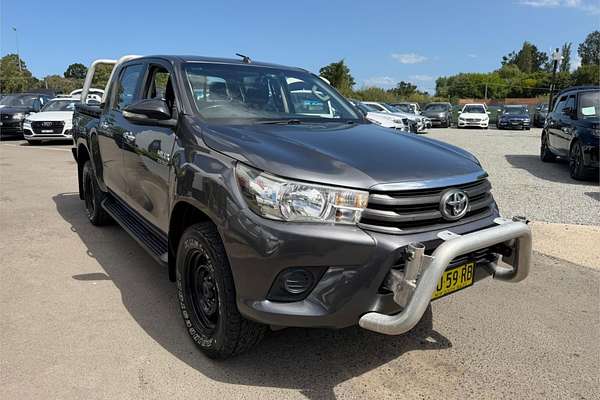 2016 Toyota Hilux SR GUN126R 4X4