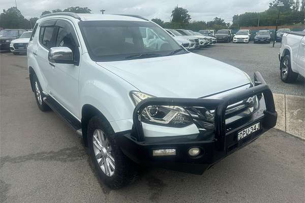 2017 Isuzu MU-X LS-T