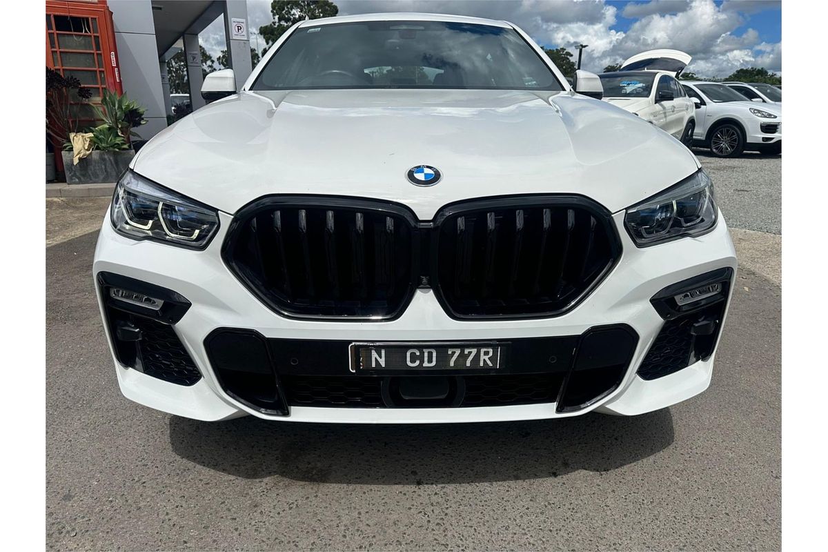 2021 BMW X6 M50i G06