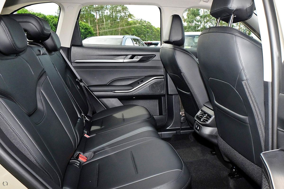 2025 GWM Haval H6 Lux B01