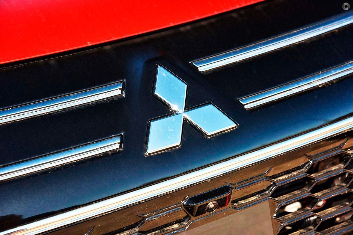 2025 Mitsubishi Outlander ES ZM