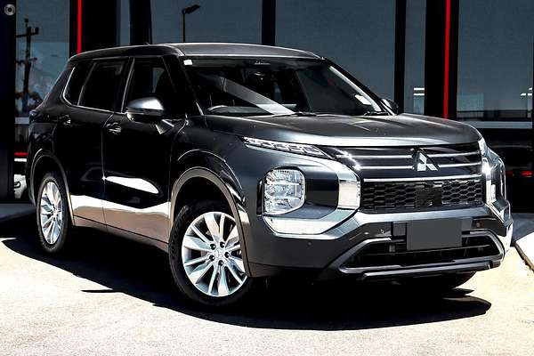 2025 Mitsubishi Outlander ES ZM
