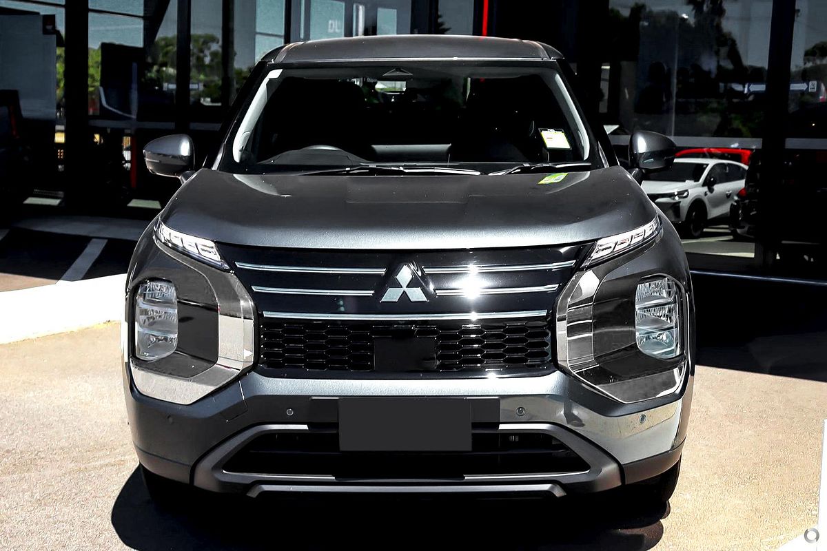 2025 Mitsubishi Outlander ES ZM