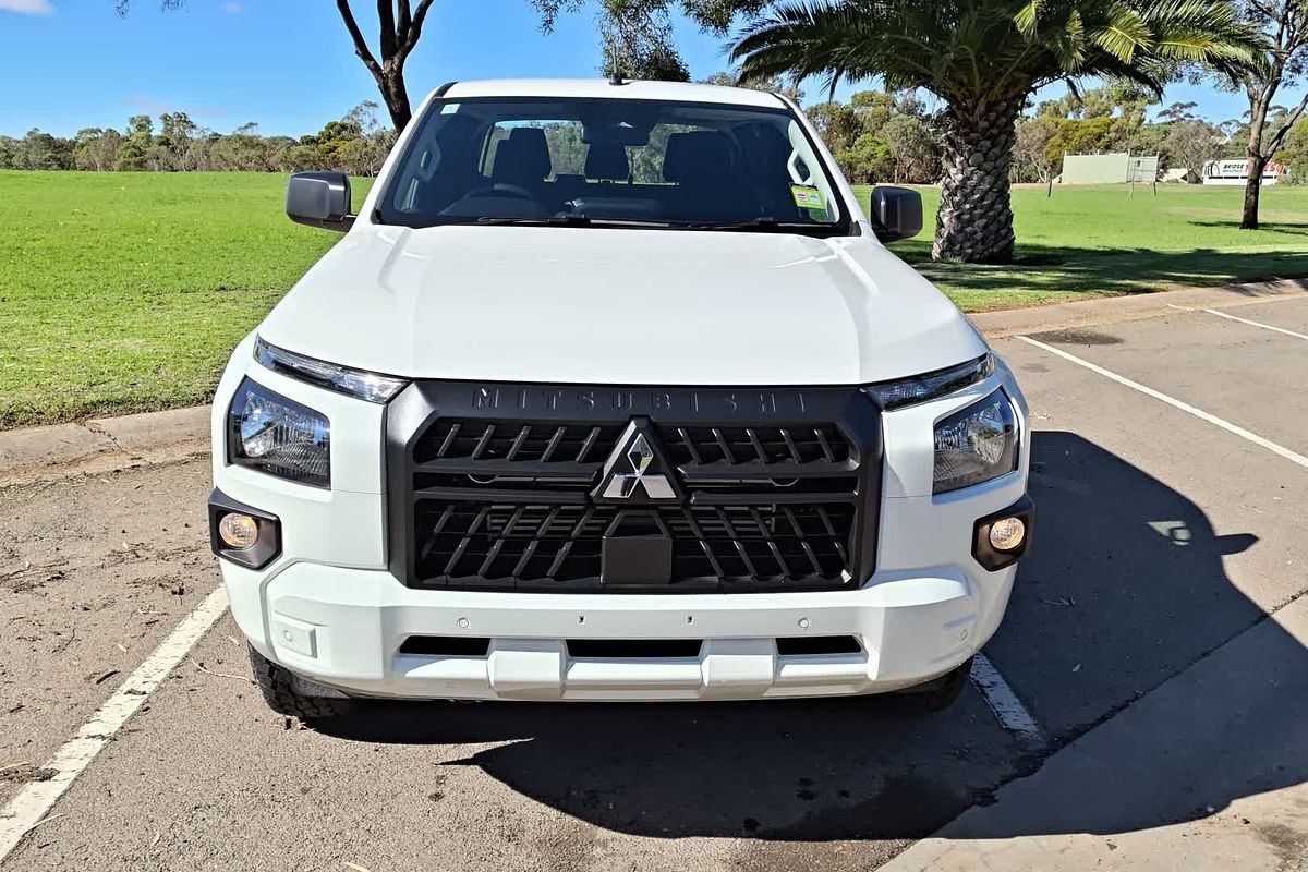 2025 Mitsubishi Triton GLX MV 4X4