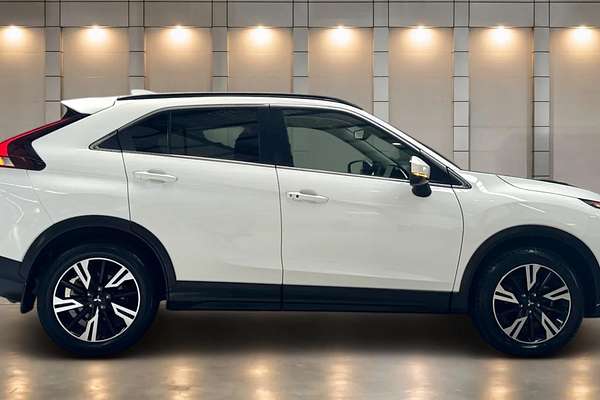 2023 Mitsubishi Eclipse Cross LS YB