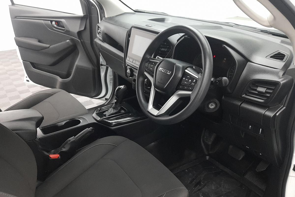 2021 Isuzu D-MAX SX High Ride  Rear Wheel Drive