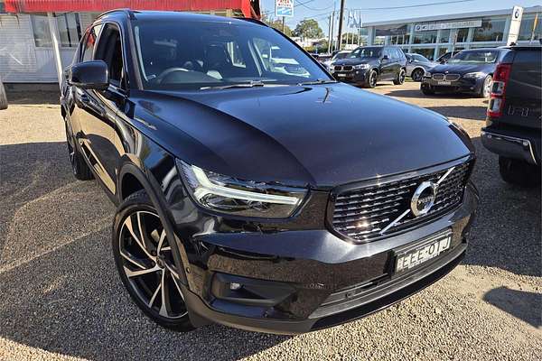 2019 Volvo XC40 T5 R-Design