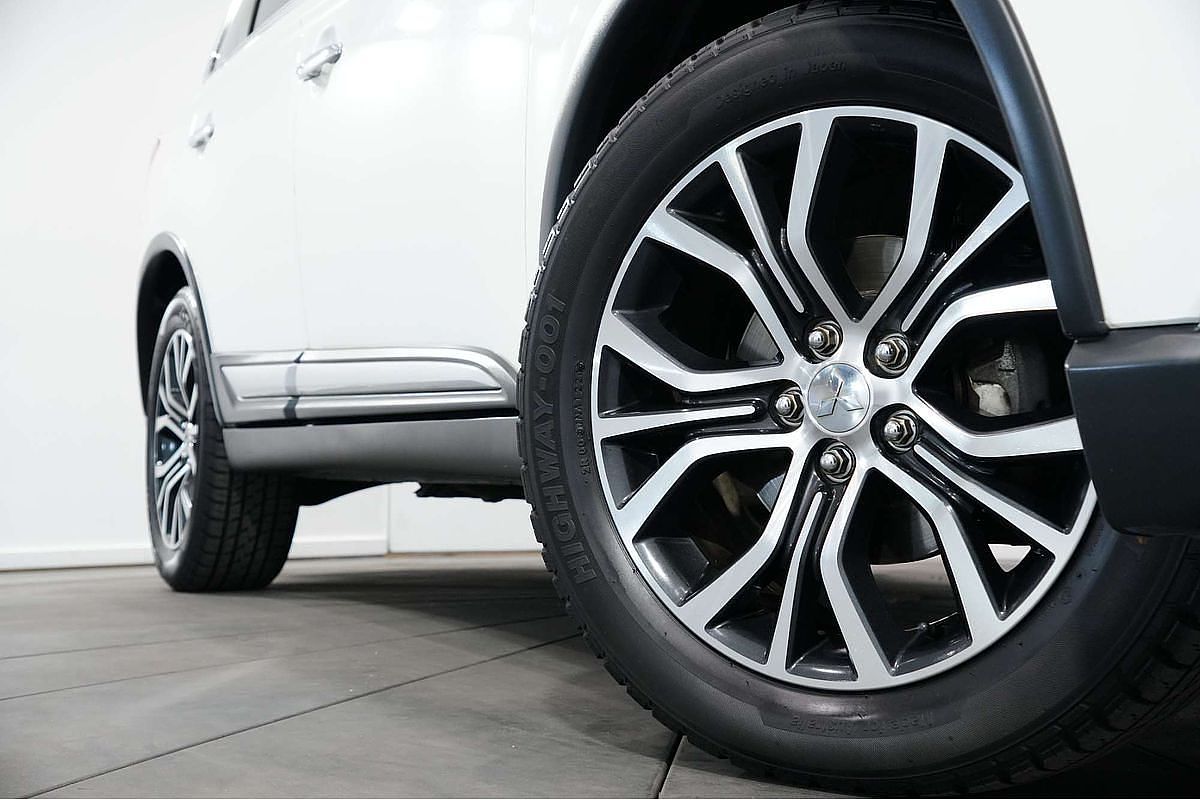 2016 Mitsubishi Outlander Exceed ZK