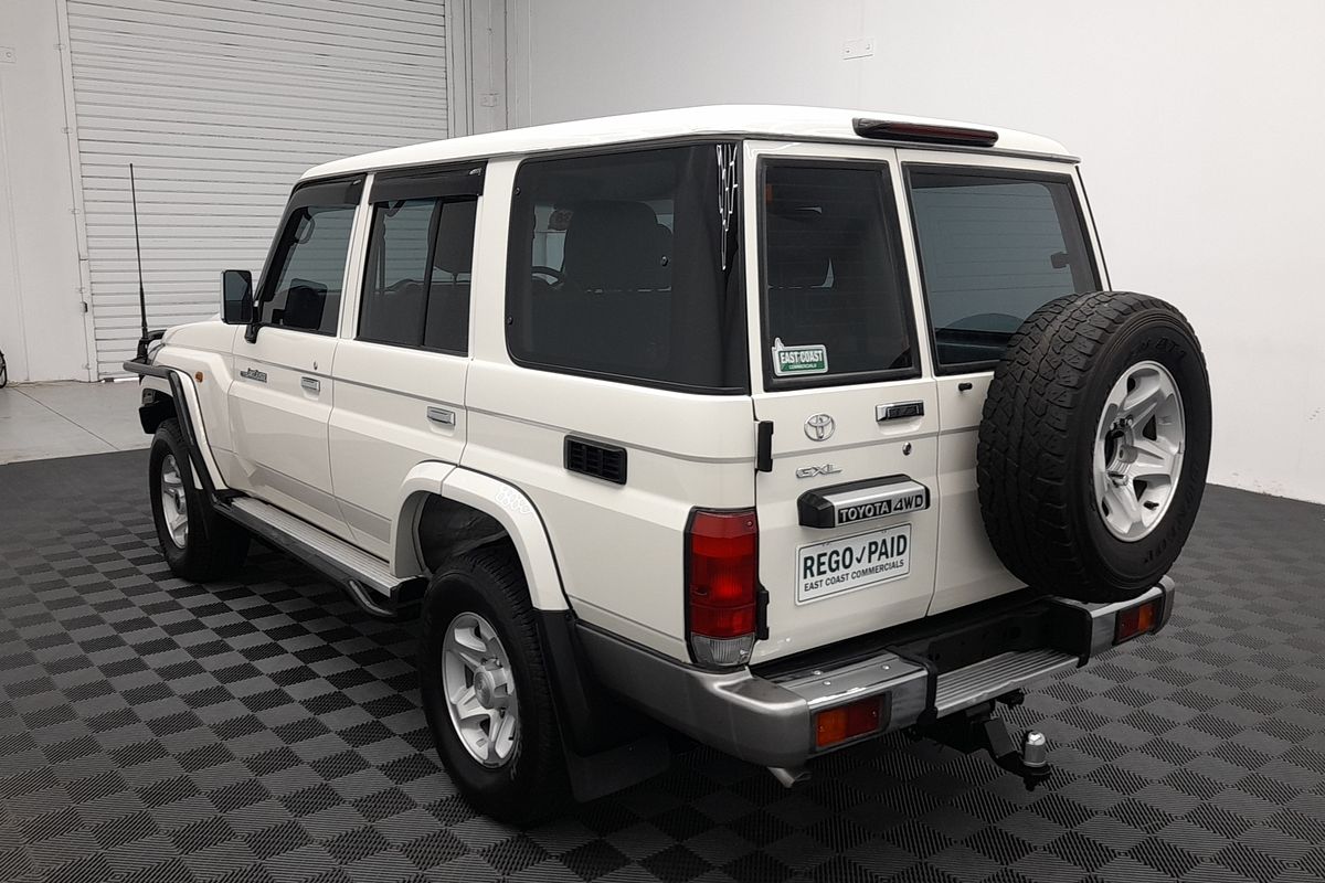 2022 Toyota Landcruiser GXL VDJ76R