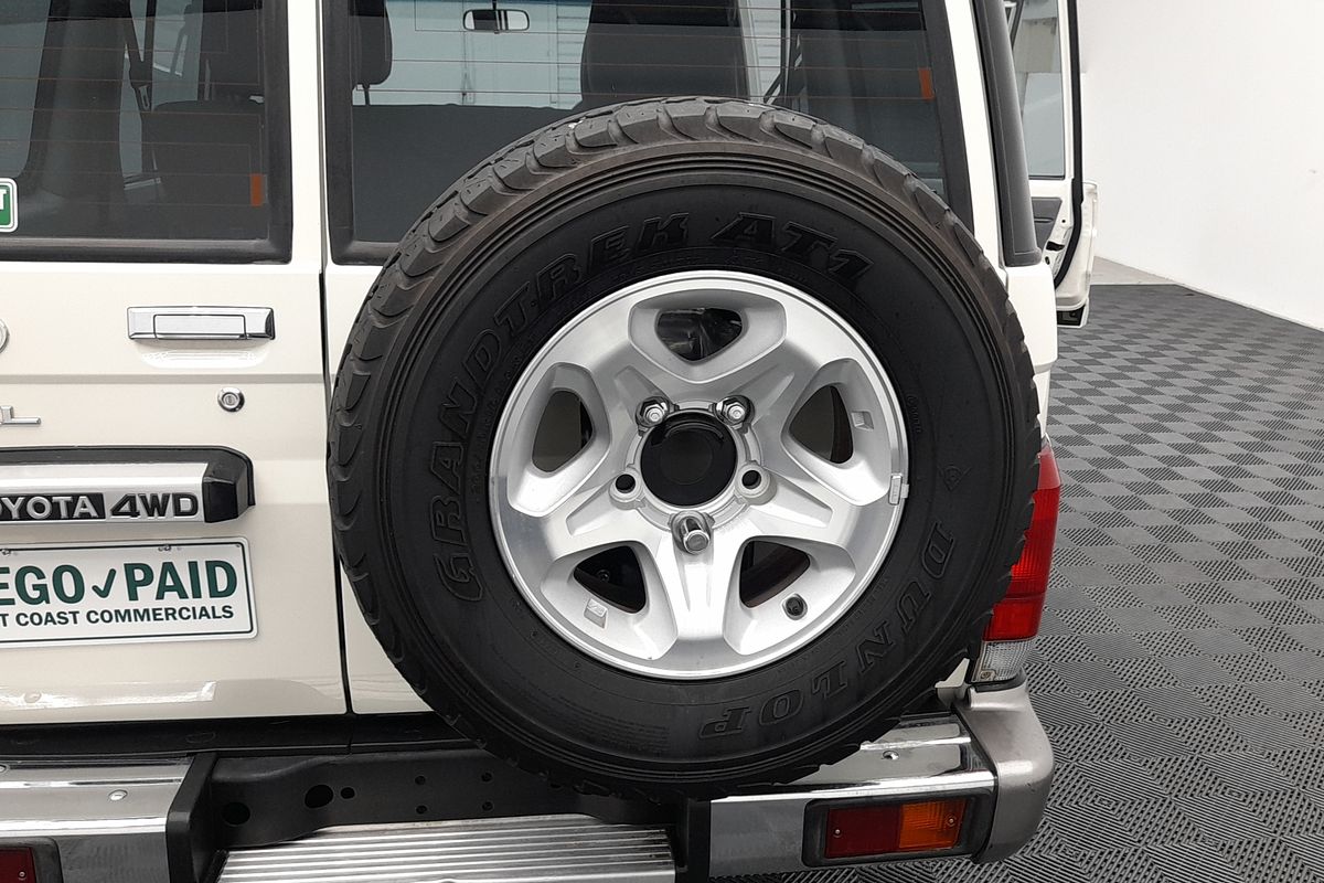 2022 Toyota Landcruiser GXL VDJ76R