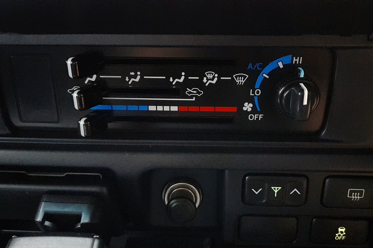 2022 Toyota Landcruiser GXL VDJ76R