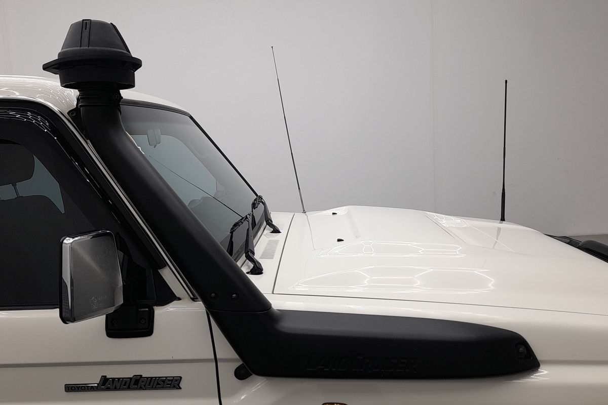 2022 Toyota Landcruiser GXL VDJ76R