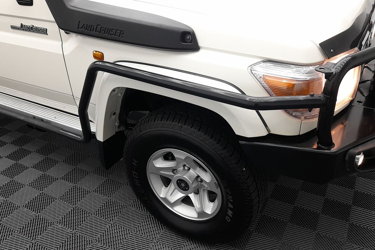 2022 Toyota Landcruiser GXL VDJ76R