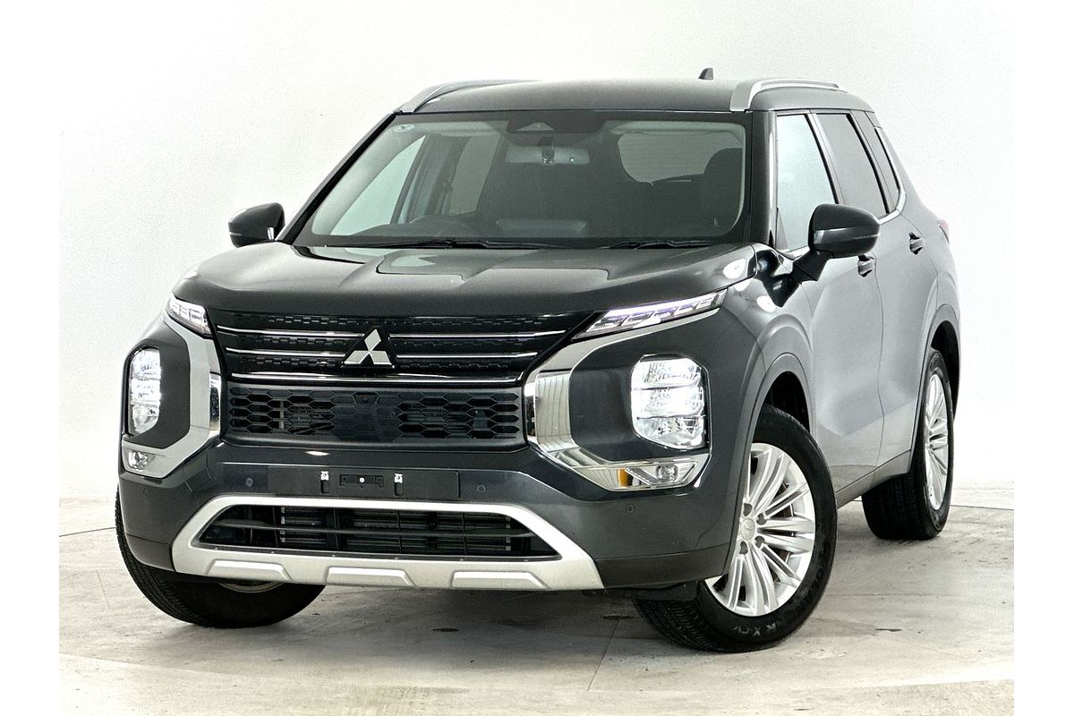 2023 Mitsubishi Outlander LS ZM