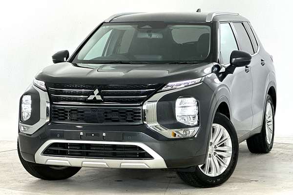 2023 Mitsubishi Outlander LS ZM