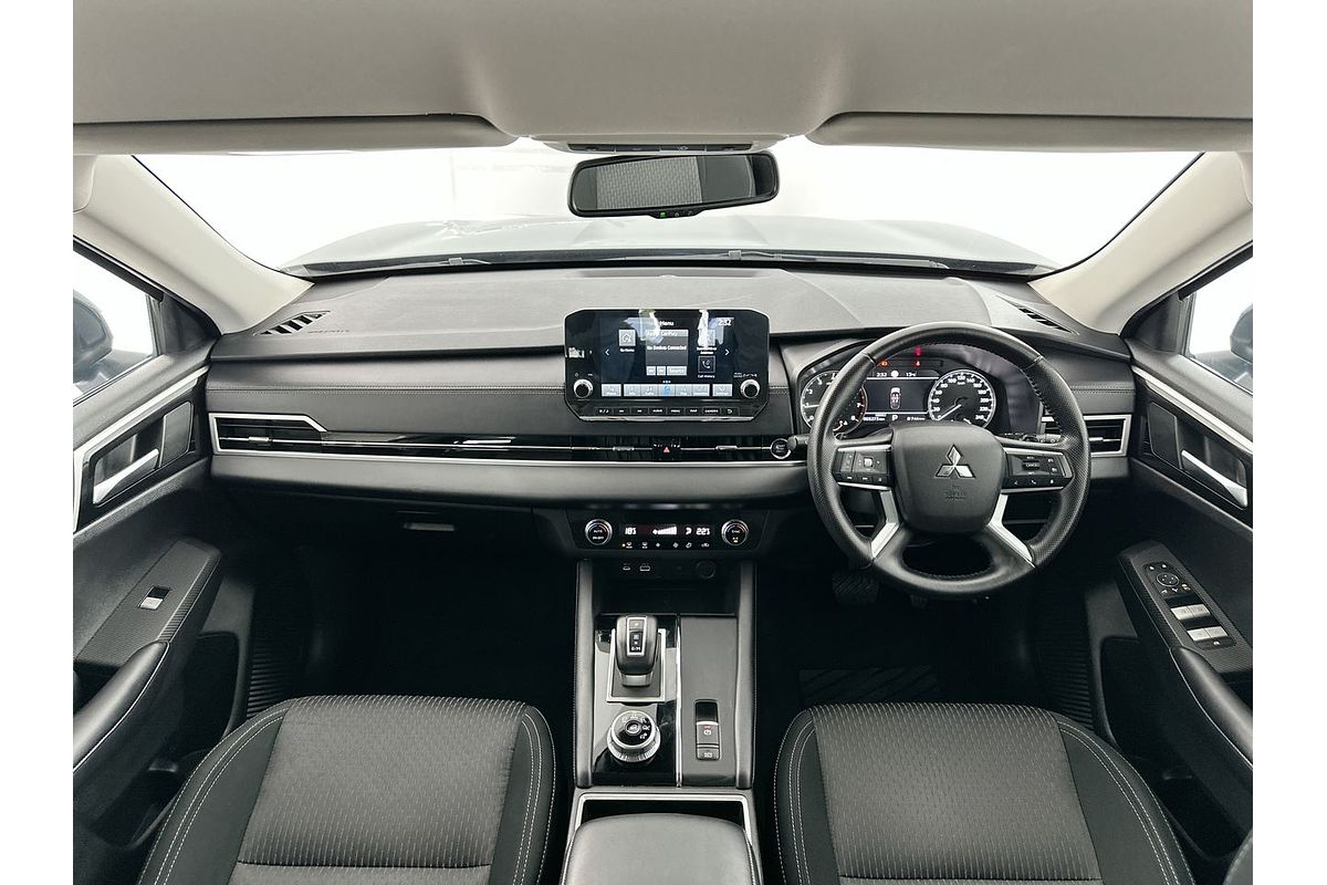 2023 Mitsubishi Outlander LS ZM