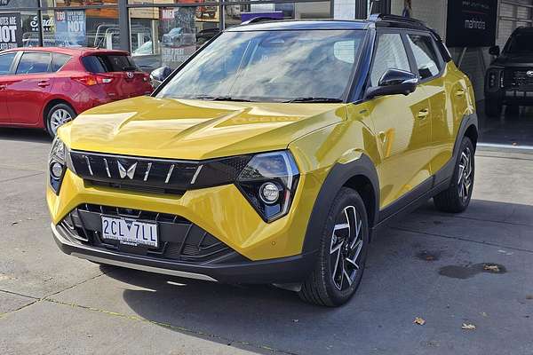 2025 Mahindra XUV3XO AX7L