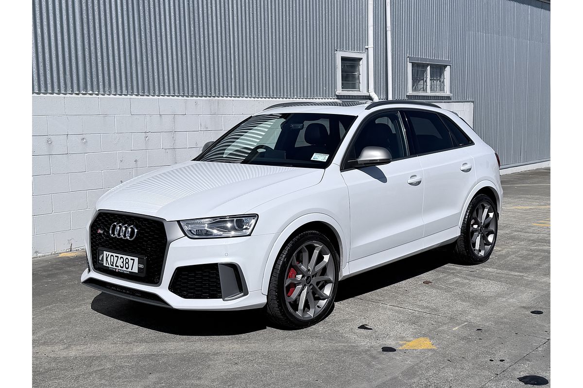 2017 Audi Q3 RS Q3 PERFORMANCE 2. RS Q3 PERFORMANCE 2.