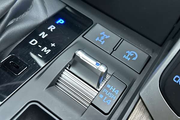 2023 Toyota Landcruiser VX FJA300R thumb-16