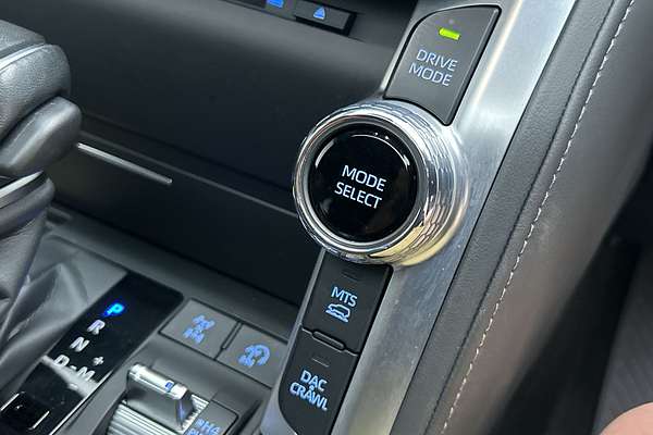 2023 Toyota Landcruiser VX FJA300R thumb-17