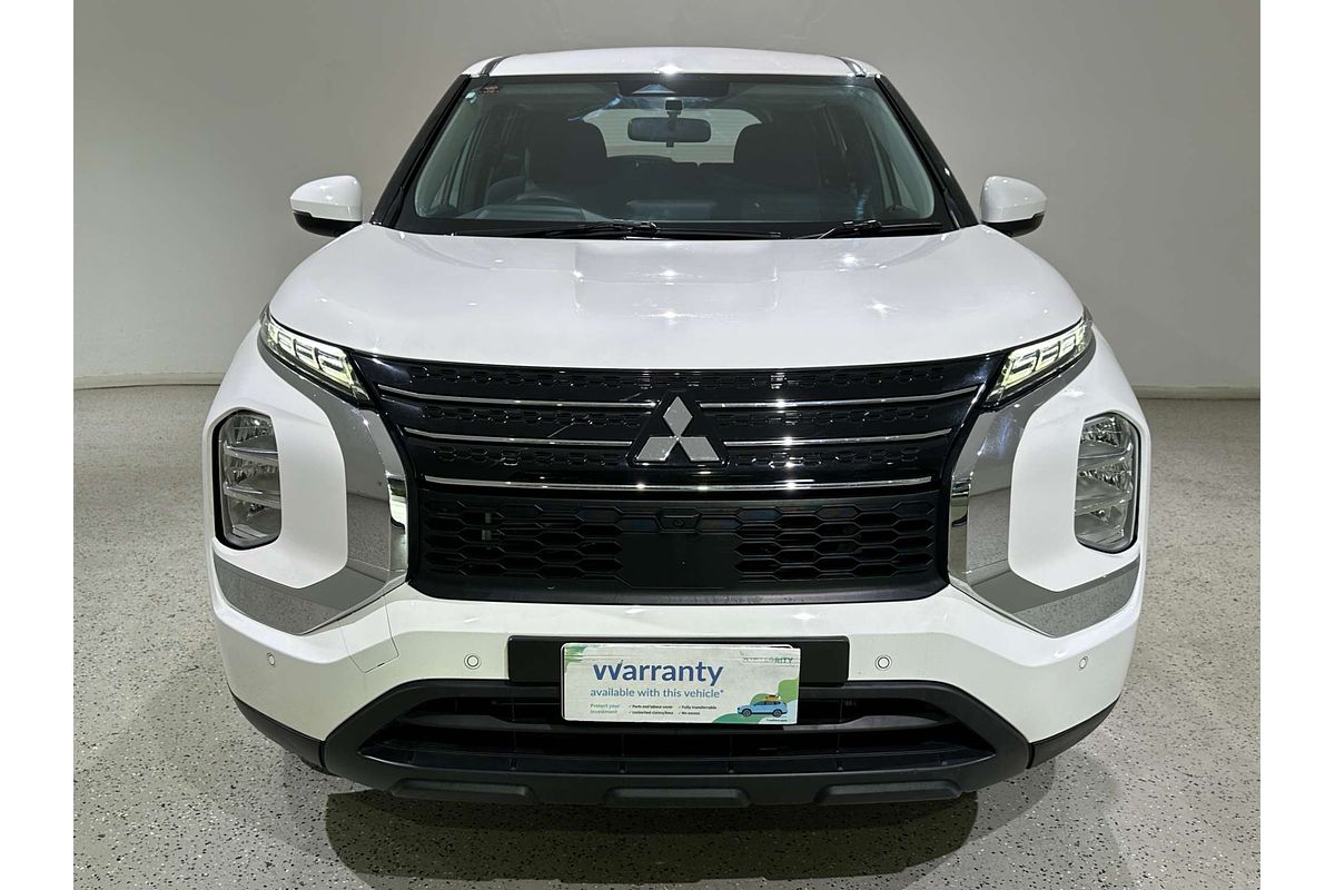 2023 Mitsubishi Outlander ES ZM