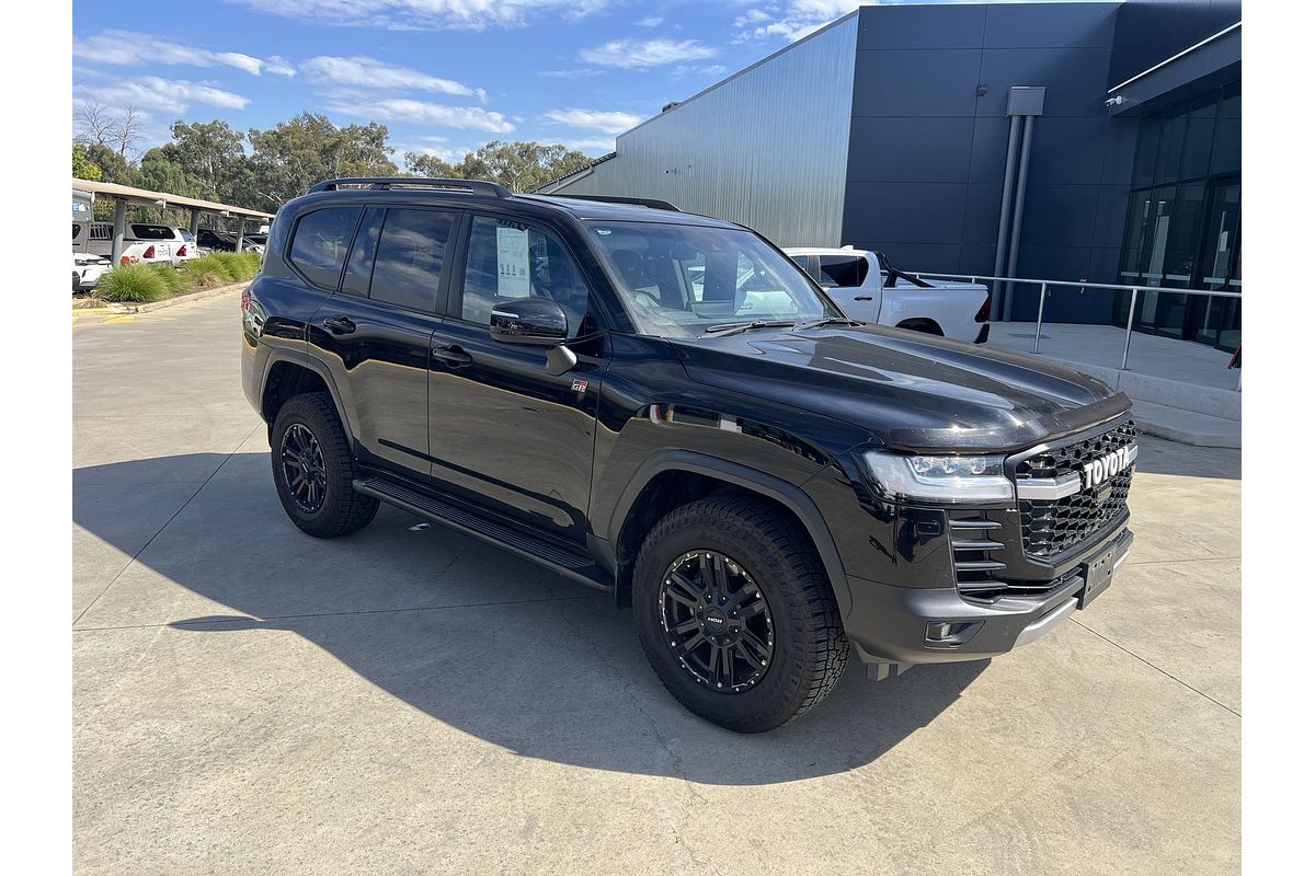 2021 Toyota Landcruiser GR Sport FJA300R