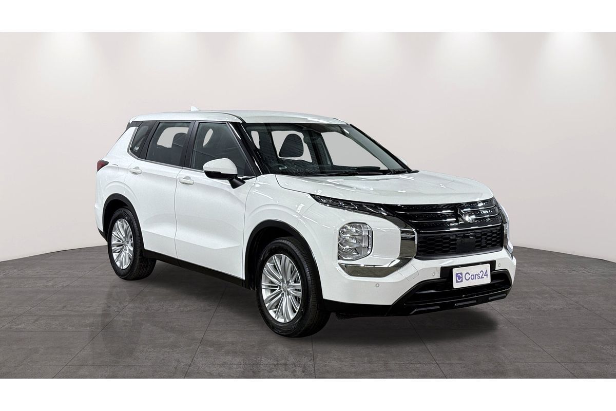 2024 Mitsubishi Outlander ES ZM