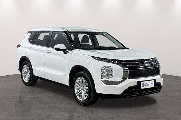 2024 Mitsubishi Outlander ES ZM