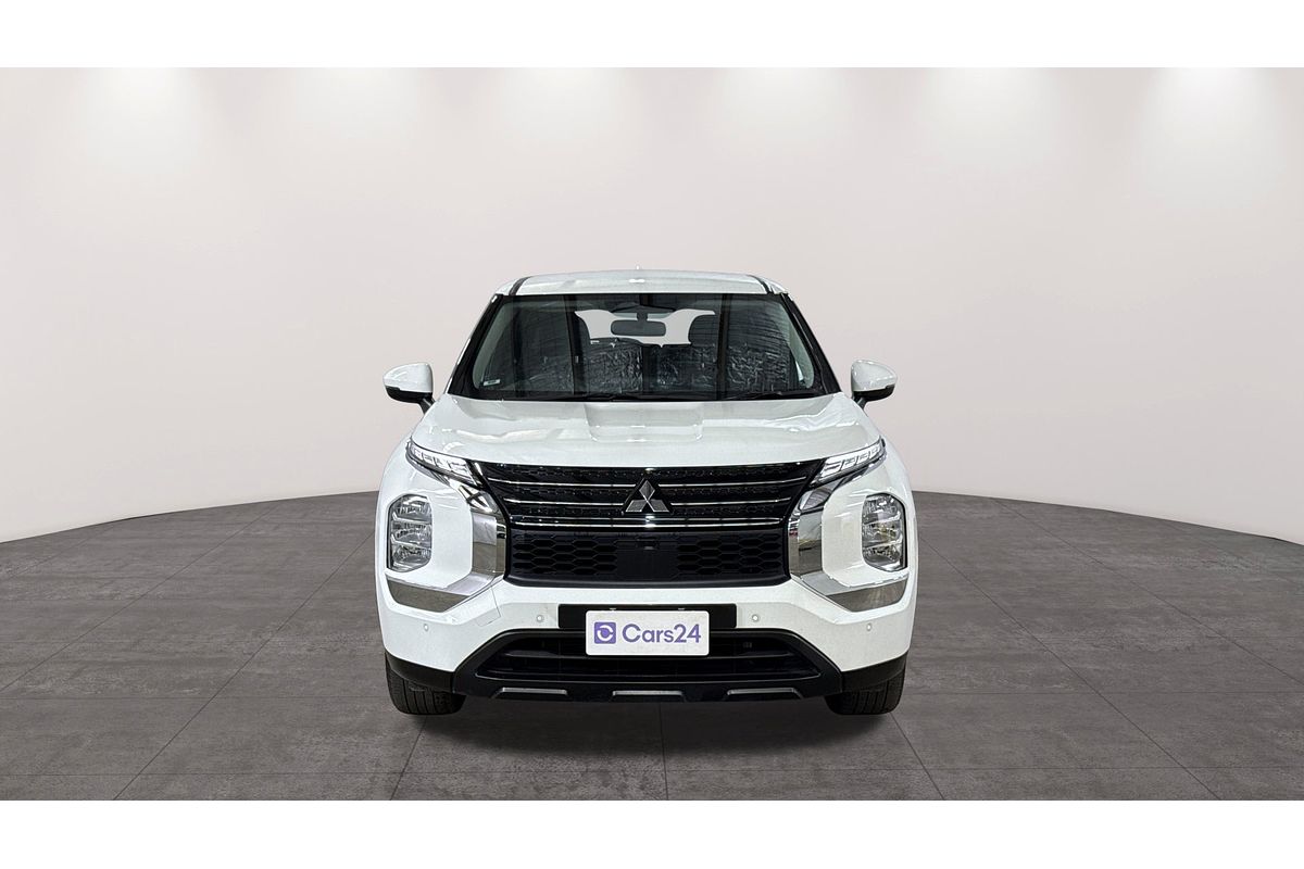 2024 Mitsubishi Outlander ES ZM