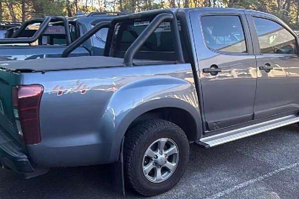 2019 Isuzu D-MAX SX 4X4 thumb-4