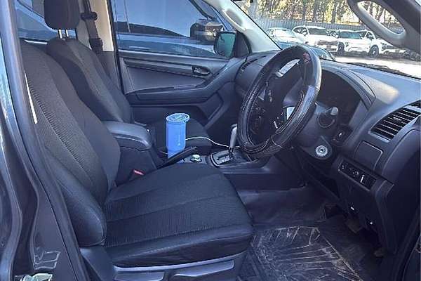 2019 Isuzu D-MAX SX 4X4 thumb-6