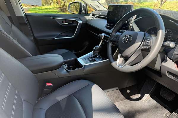 2024 Toyota RAV4 Cruiser AXAH52R thumb-10