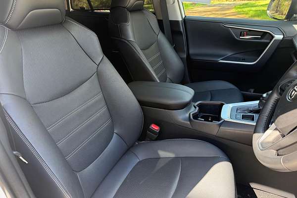 2024 Toyota RAV4 Cruiser AXAH52R thumb-11