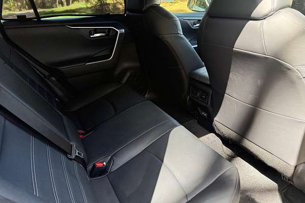 2024 Toyota RAV4 Cruiser AXAH52R thumb-12