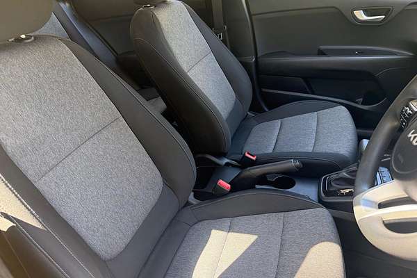 2021 Kia Stonic S YB thumb-9