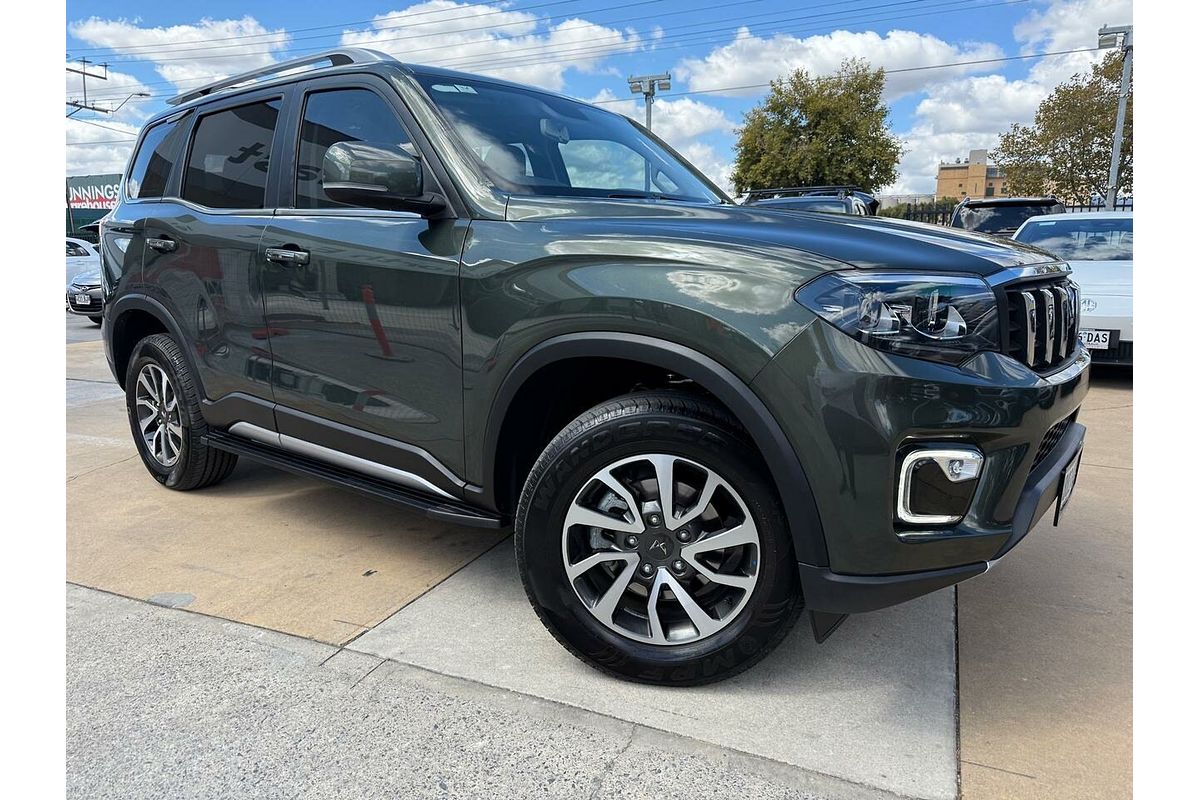 2023 Mahindra Scorpio Z8L