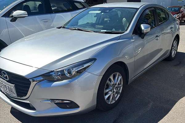 2018 Mazda 3 Touring BN Series thumb-2