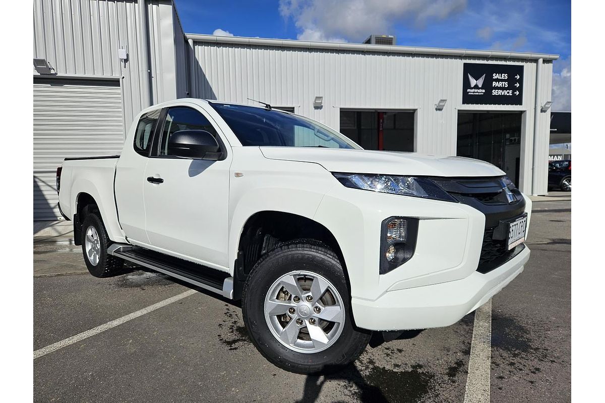 2022 Mitsubishi Triton GLX+ MR 4X4