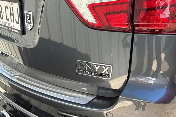 2020 Isuzu MU-X Onyx Edition thumb-4
