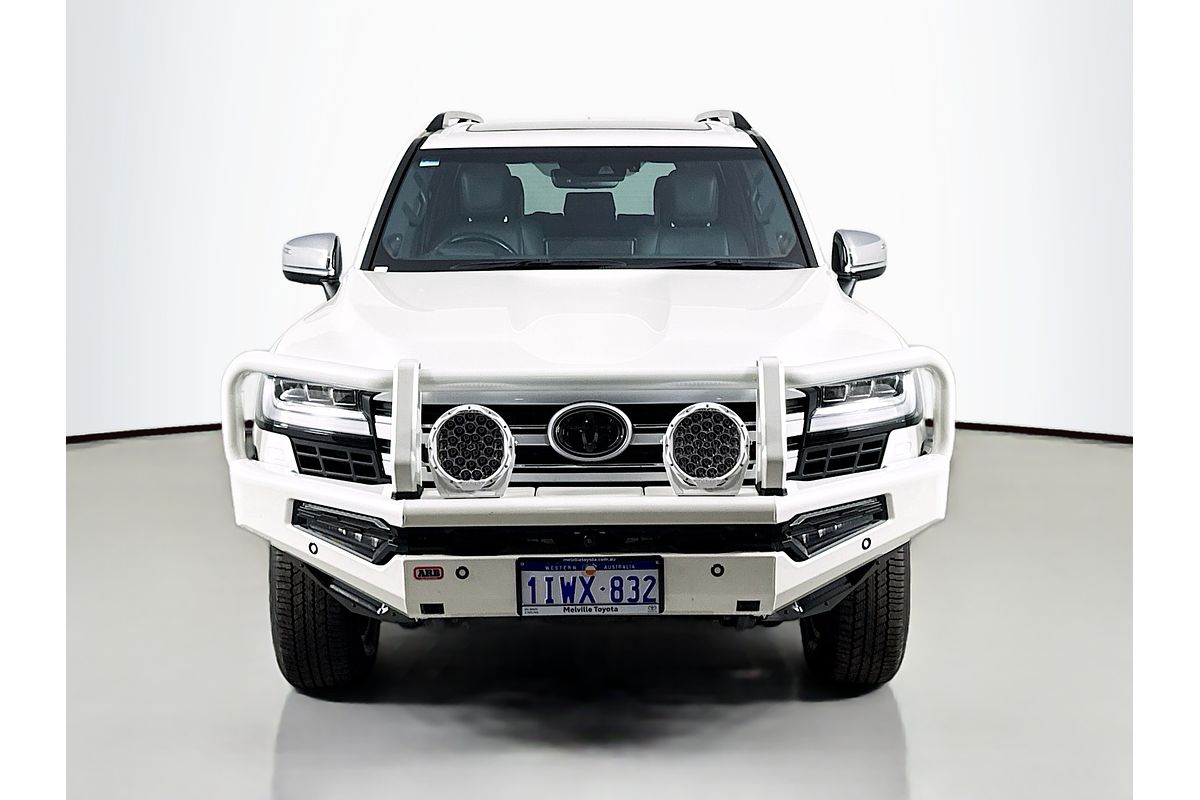 2023 Toyota Landcruiser Sahara FJA300R