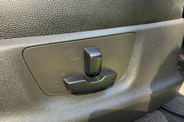 2018 Holden Trailblazer LTZ RG thumb-11