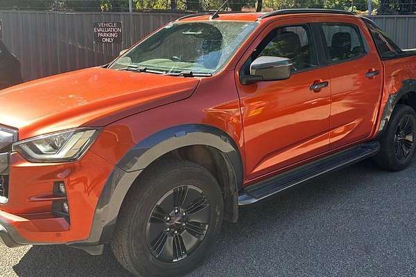 2020 Isuzu D-MAX X-TERRAIN 4X4 thumb-2