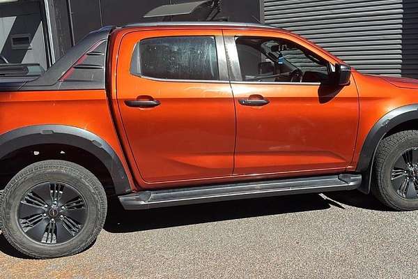 2020 Isuzu D-MAX X-TERRAIN 4X4 thumb-3