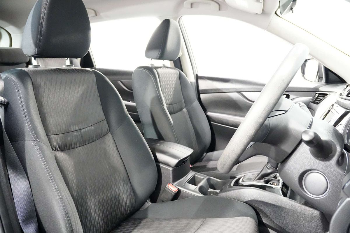 2022 Nissan X-TRAIL ST T32