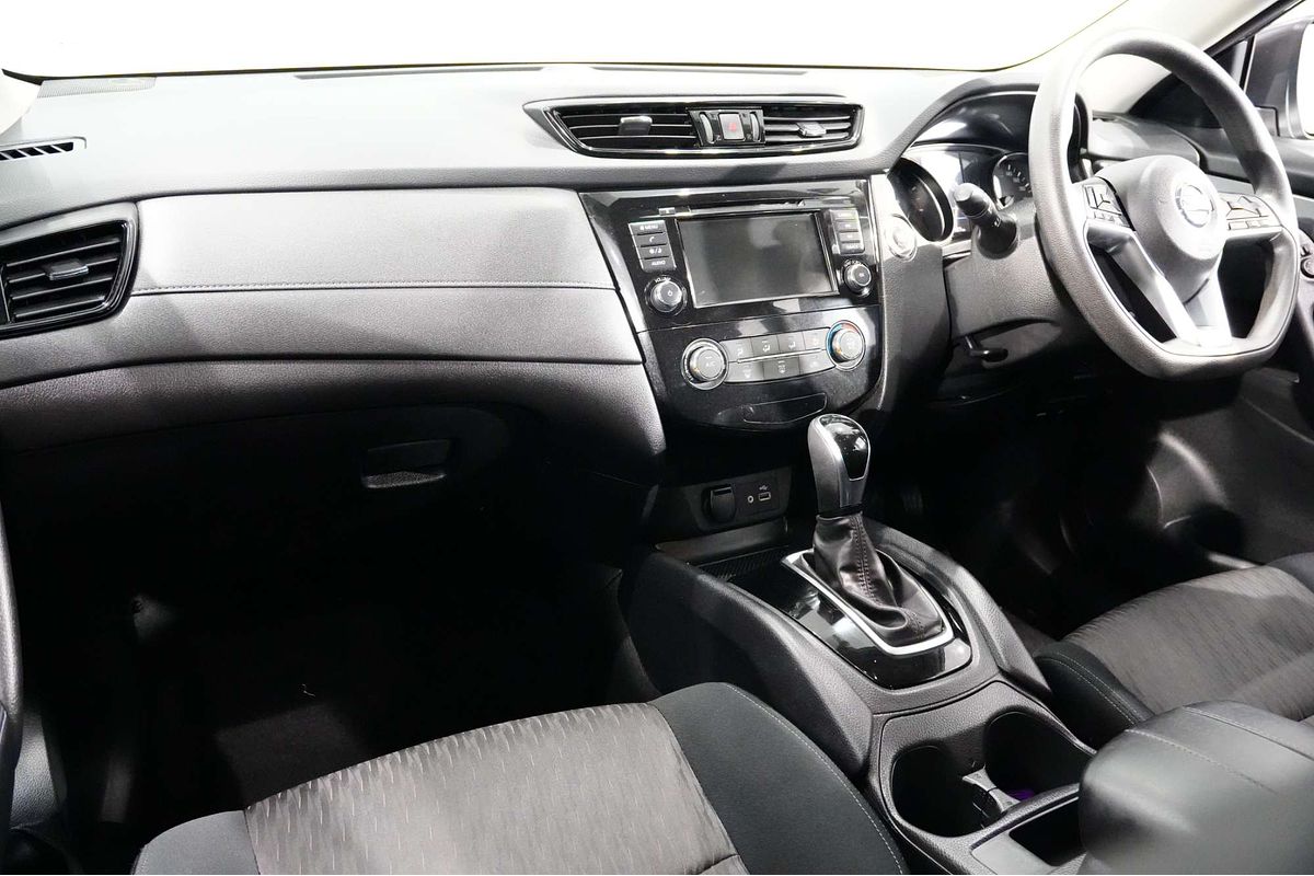 2022 Nissan X-TRAIL ST T32