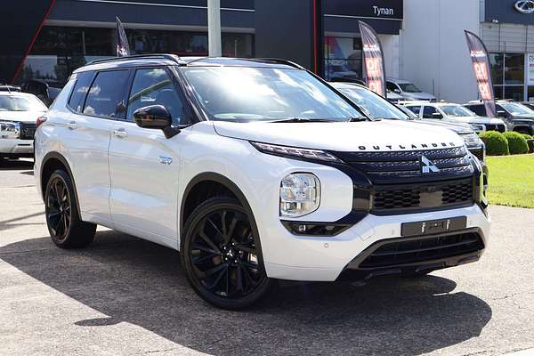 2025 Mitsubishi Outlander PHEV GSR ZM